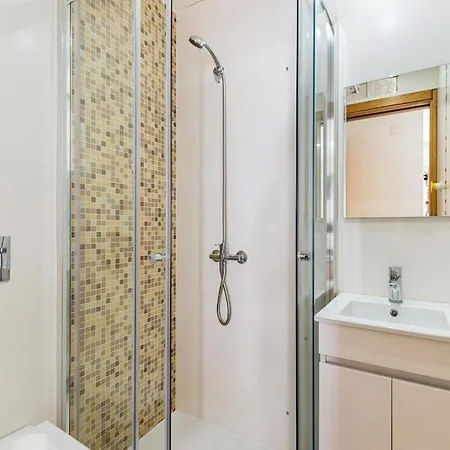 Casinha Do Elevador 펜션 나자레